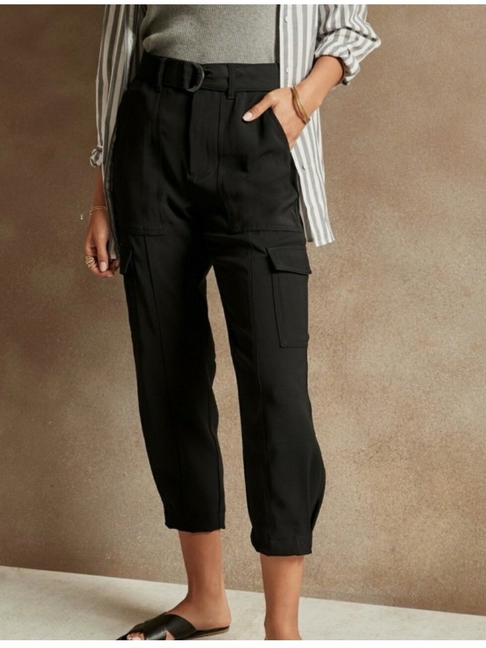 Banana Republic Black Cropped Cargo Pants with Belt
